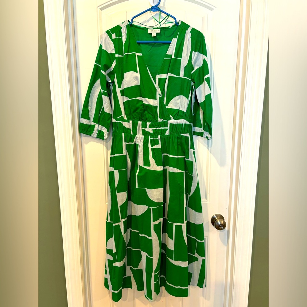 NWOT just below knee spring/summer/fall dresses with pockets. On 34th